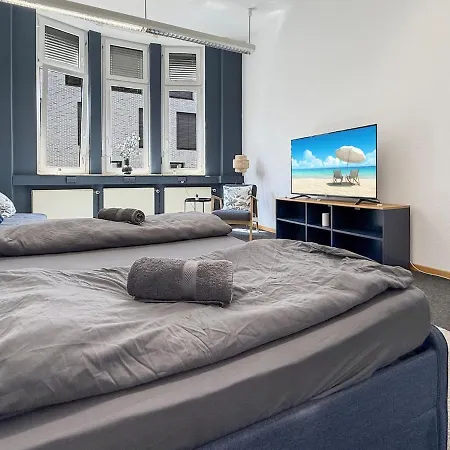 Loft In Fuer 15 Gaeste Mit Billard & Netflix Stoccarda