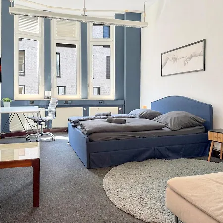 Loft In Fuer 15 Gaeste Mit Billard & Netflix Appartement *