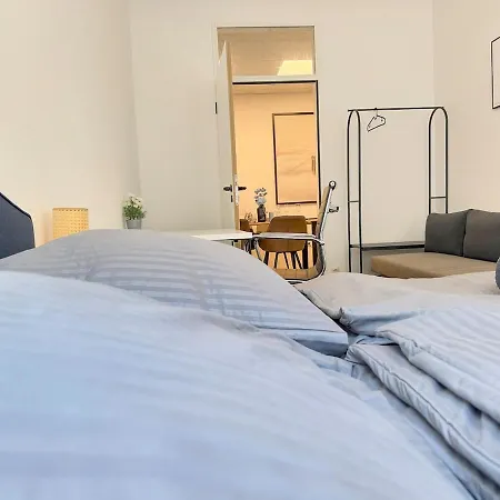 Loft In Fuer 15 Gaeste Mit Billard & Netflix Appartamento Stoccarda