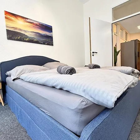 Loft In Fuer 15 Gaeste Mit Billard & Netflix * Stoccarda