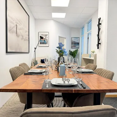 Loft In Fuer 15 Gaeste Mit Billard & Netflix Appartement