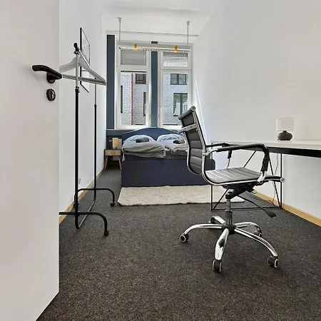 Loft In Fuer 15 Gaeste Mit Billard & Netflix * Stuttgart