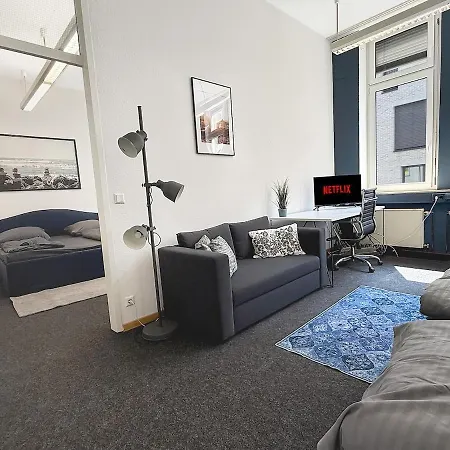 Loft In Fuer 15 Gaeste Mit Billard & Netflix